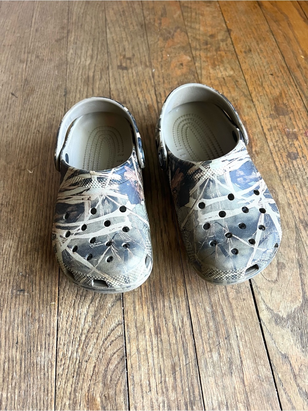 CROCS Kids Camo Garden Clog - Beige Green Print